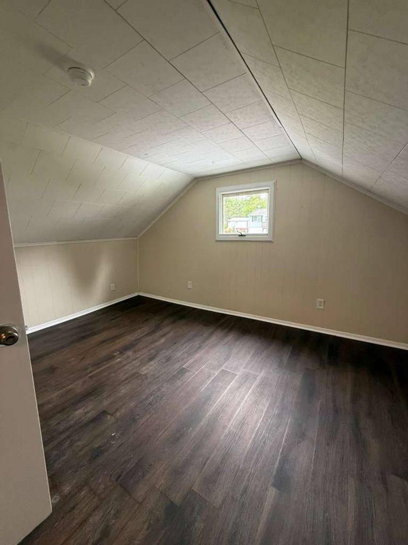 Apartment for rent at 383-385 Carver St, Plymouth, PA 18651
