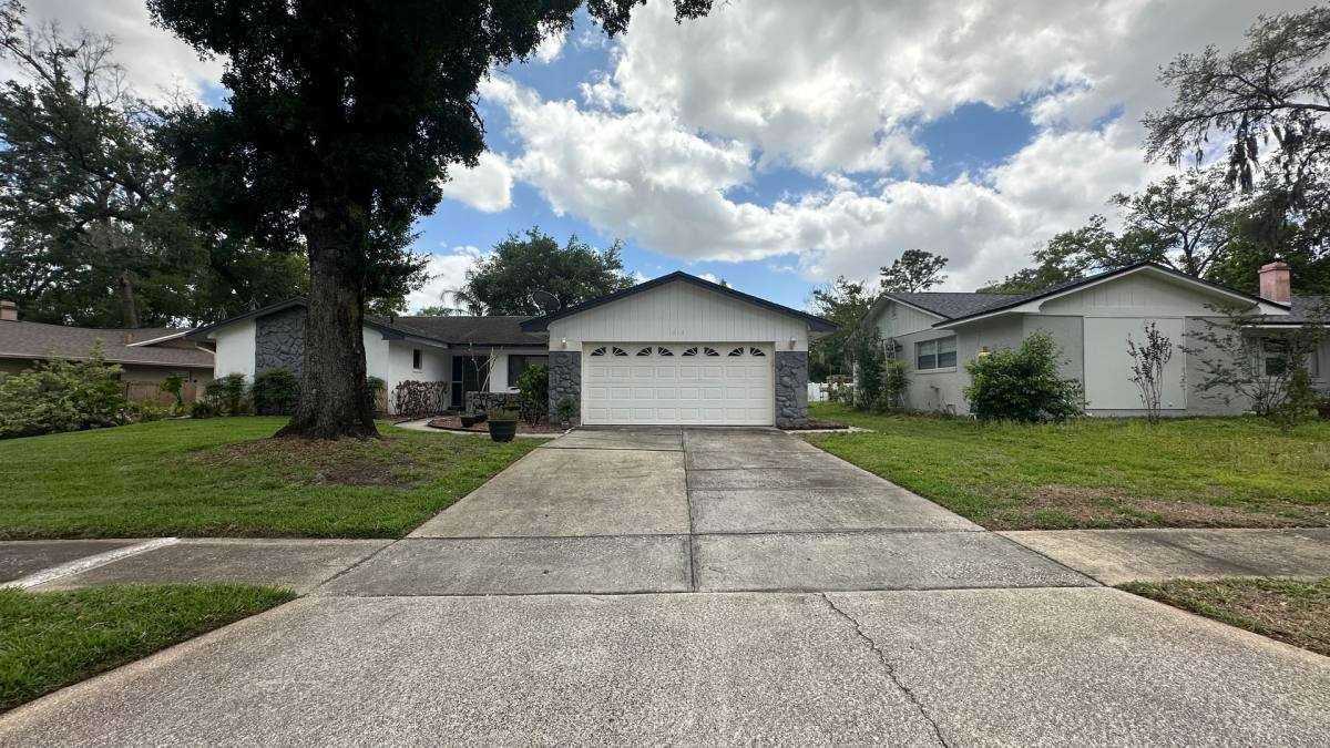 House for rent at 616 Iris St, Altamonte Springs, FL 32714
