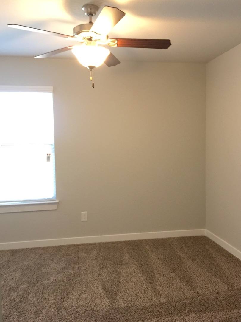 Townhouse for rent at 1021 W Sierra Vista Court, Midlothian, TX 76065