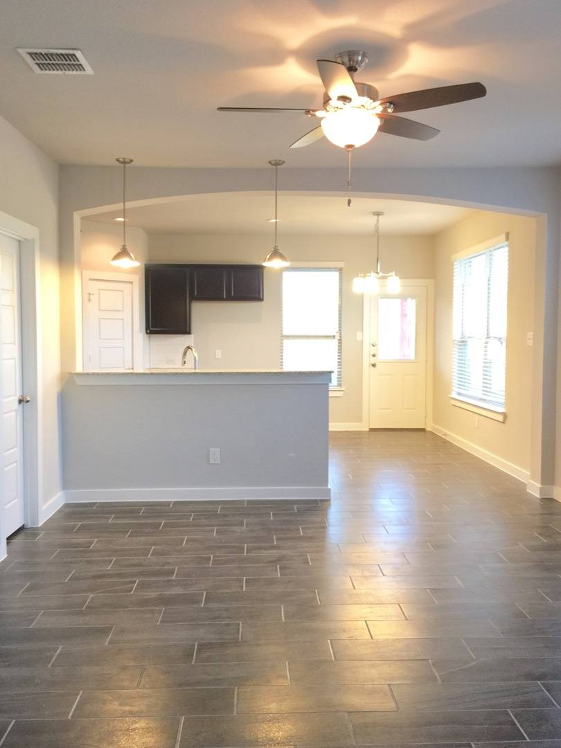 Townhouse for rent at 1021 W Sierra Vista Court, Midlothian, TX 76065