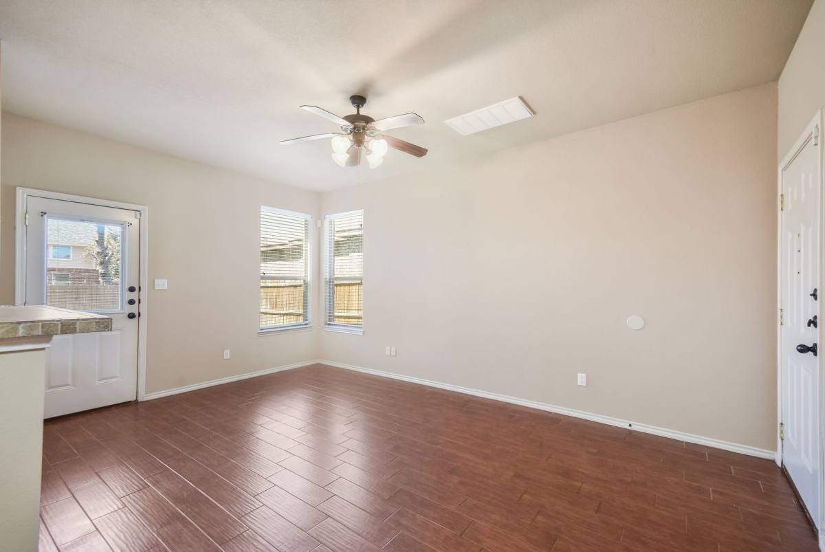 Townhouse for rent at 1508B Muirfield Bend Dr, Hutto, TX 78634