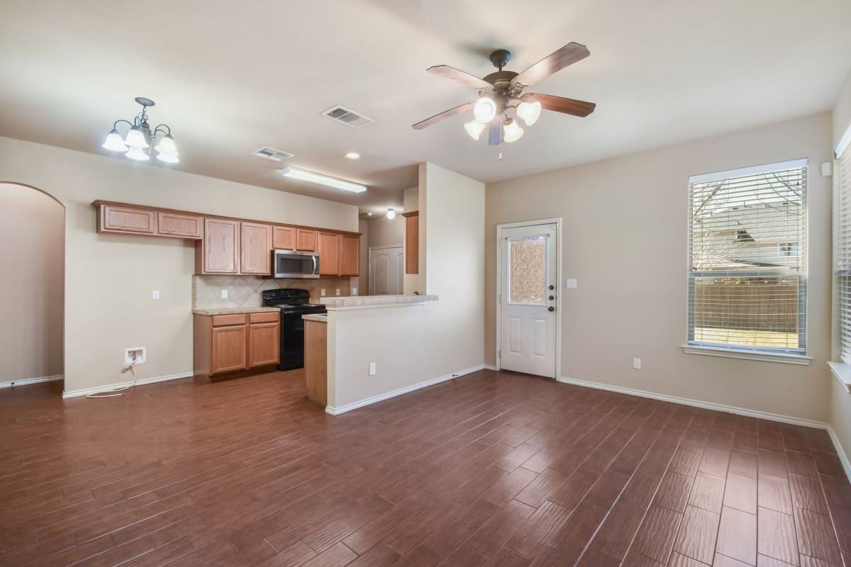 Townhouse for rent at 1508B Muirfield Bend Dr, Hutto, TX 78634