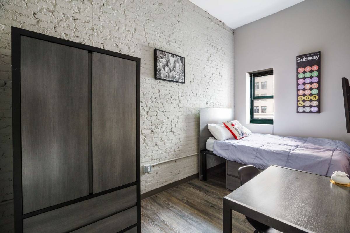 Apartment for rent at 15 E 11th St, New York, NY 10003