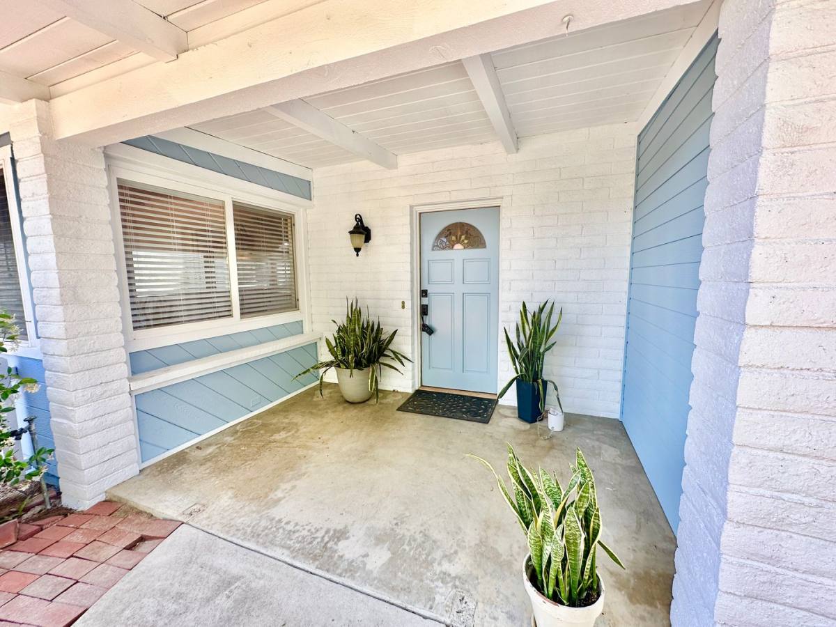 House for rent at 2573 Gum Tree Lane, Fallbrook, CA 92028