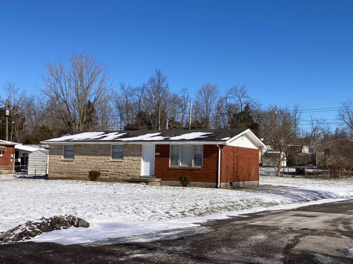 House for rent at 1934 S Wilson Rd, Radcliff, KY 40160
