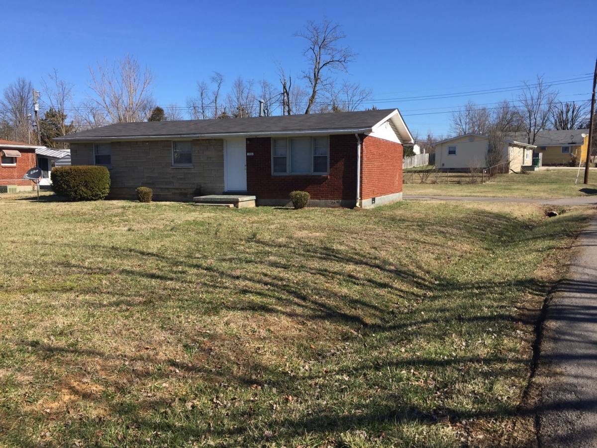 House for rent at 1934 S Wilson Rd, Radcliff, KY 40160