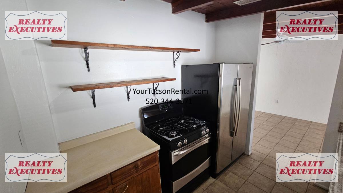 Apartment for rent at 3127 E Greenlee Rd, Tucson, AZ 85716