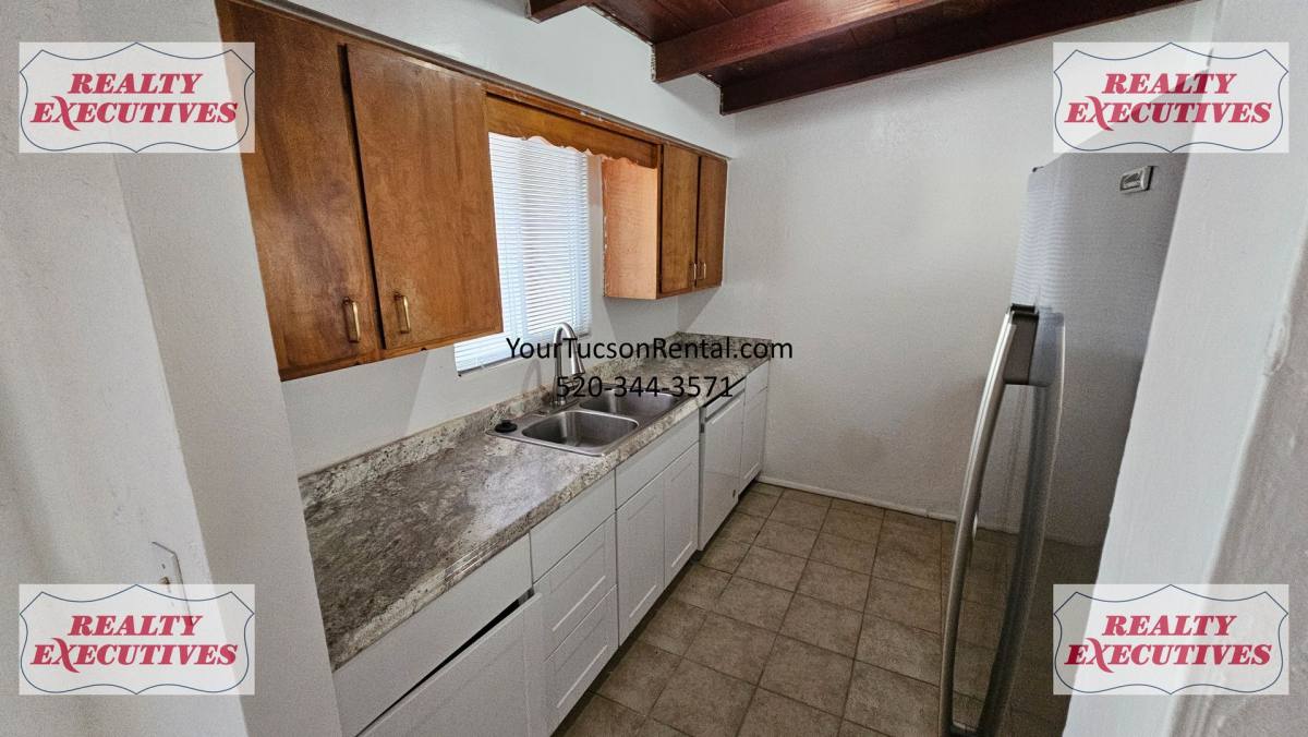 Apartment for rent at 3127 E Greenlee Rd, Tucson, AZ 85716