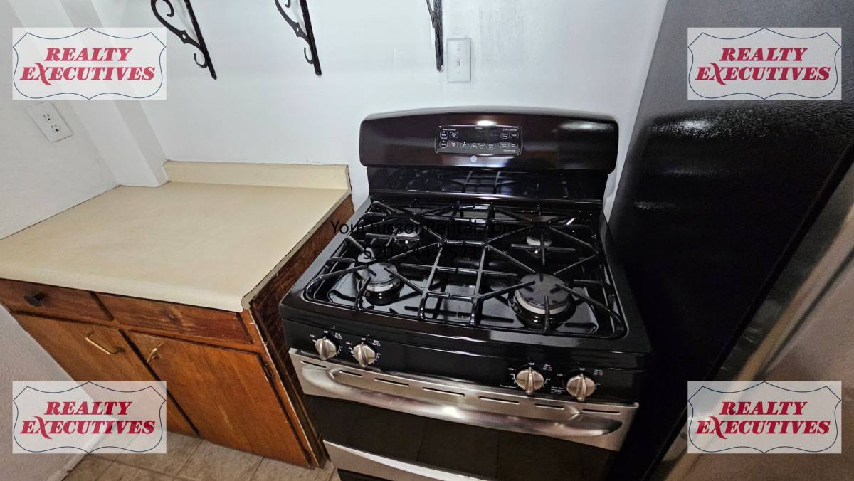 Apartment for rent at 3127 E Greenlee Rd, Tucson, AZ 85716