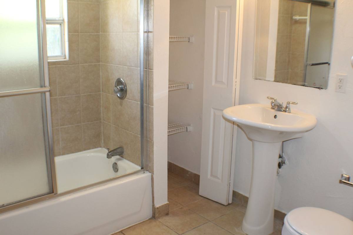House for rent at 595 Brentwood Dr, Daytona Beach, FL 32117