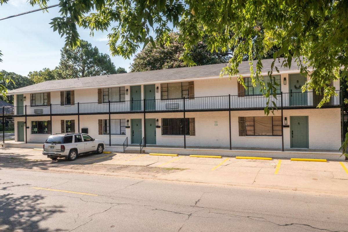 Apartment for rent at 2322 S I St, Fort Smith, AR 72901
