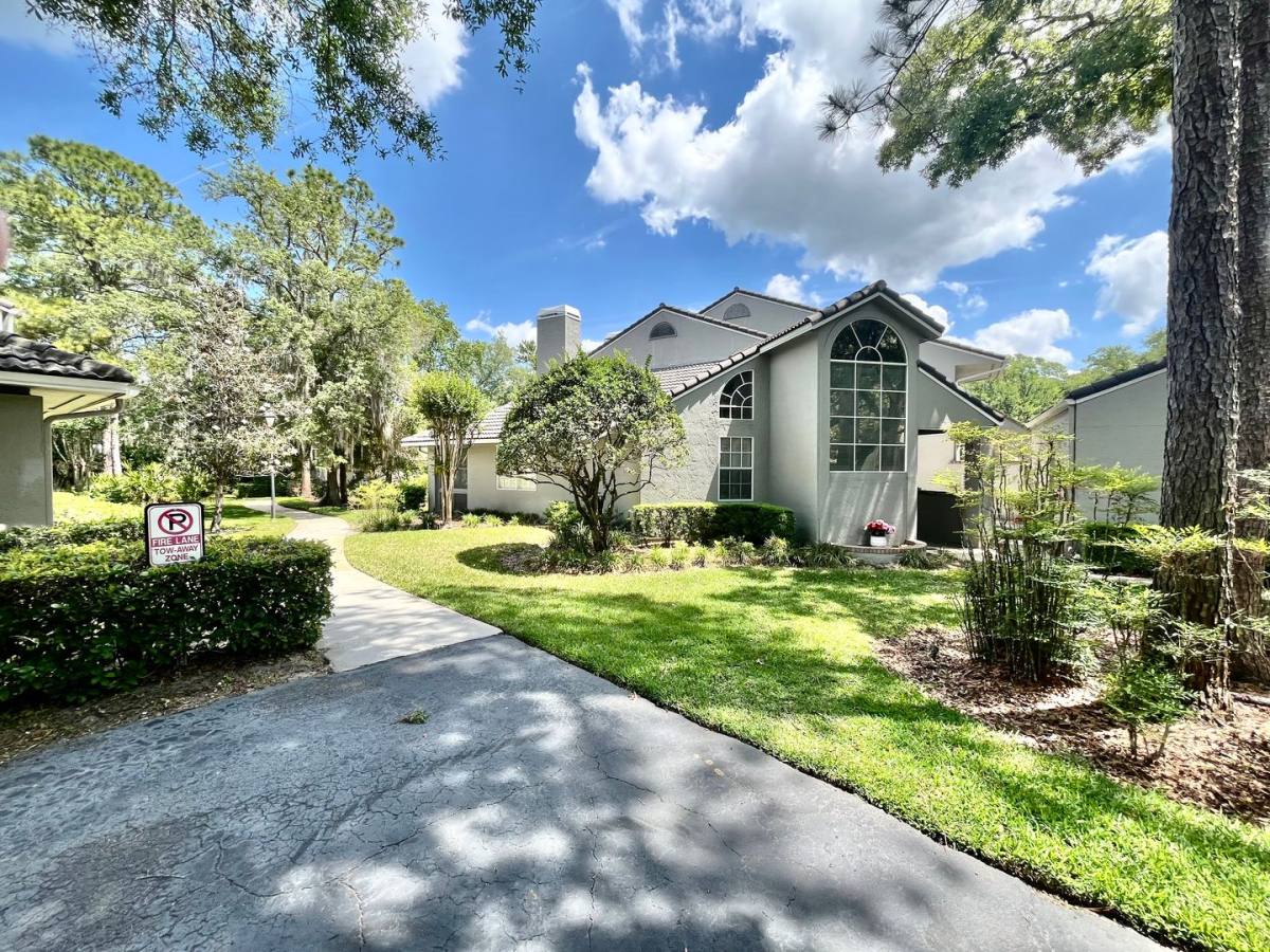 Apartment for rent at 3970 Lancashire Lane, Longwood, FL 32779
