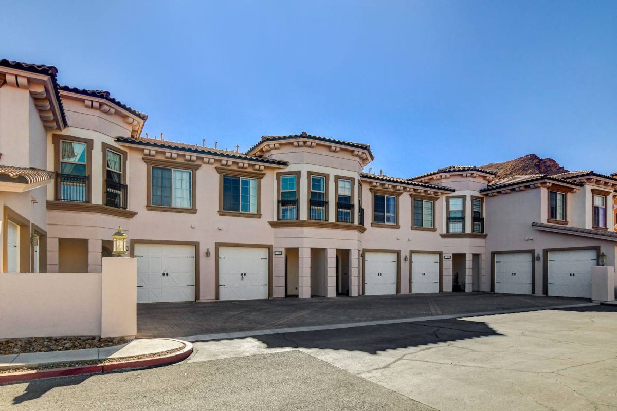 Condo for rent at 32 Via Vasari, Henderson, NV 89011