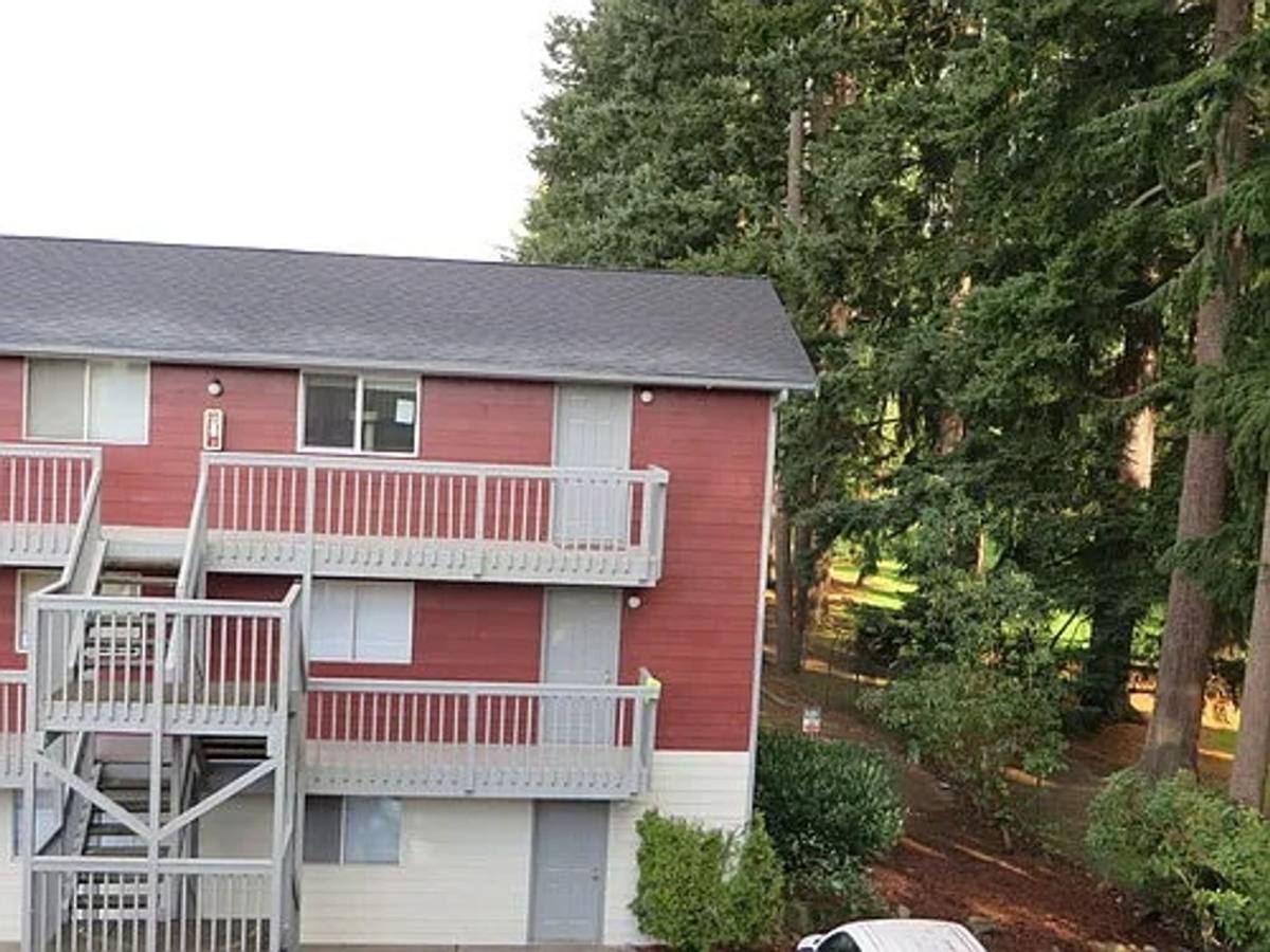 Apartment for rent at 5711 Highway Place, Everett, WA 98203