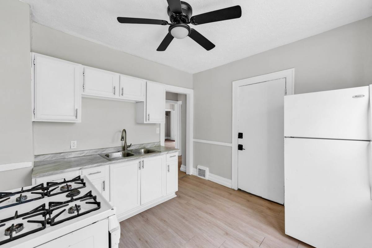 Apartment for rent at 3218 E 117th St, Cleveland, OH 44120