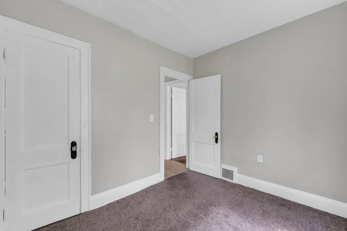 Apartment for rent at 3218 E 117th St, Cleveland, OH 44120