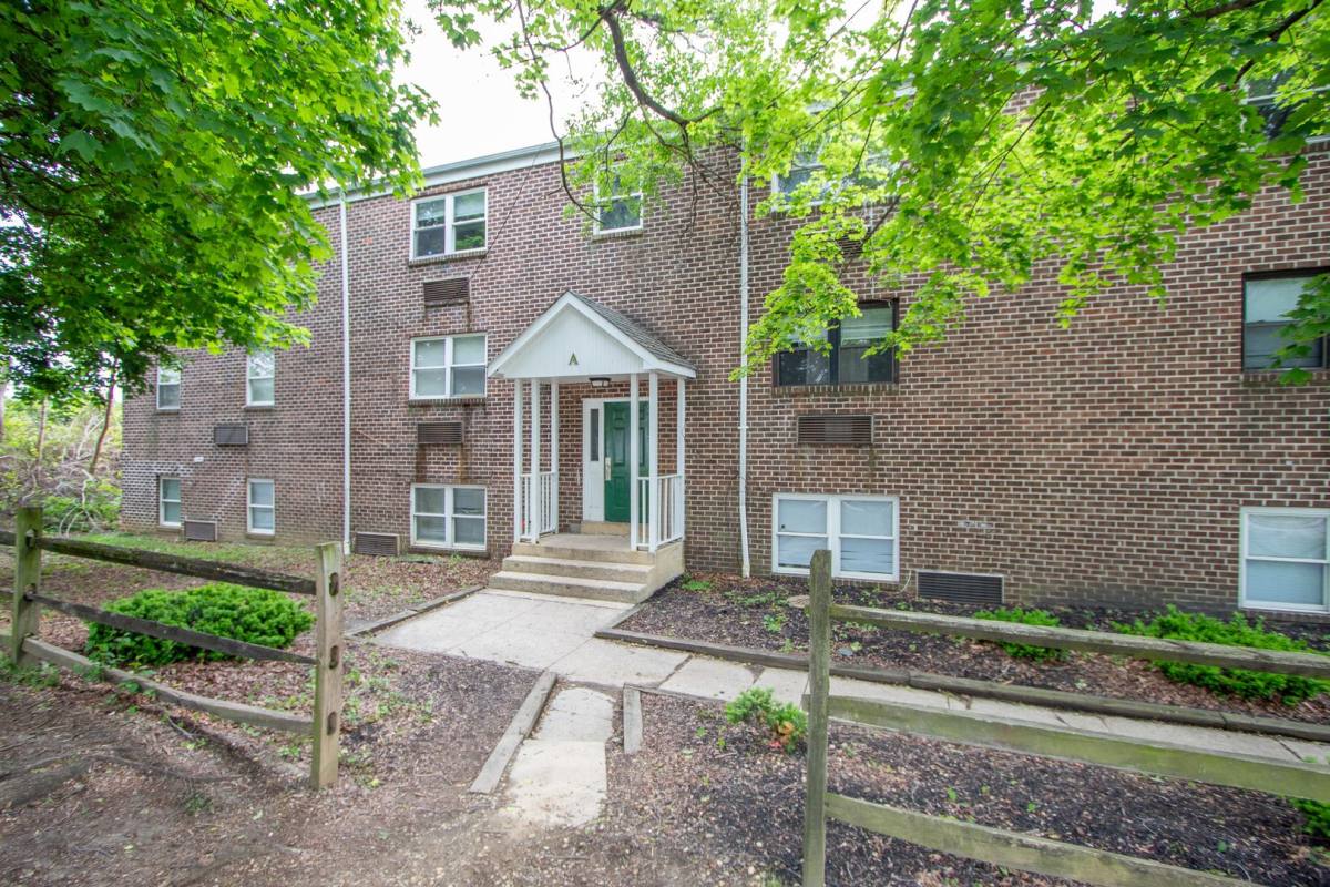 Apartment for rent at 108 E Monroe Ave, New Castle, DE 19720