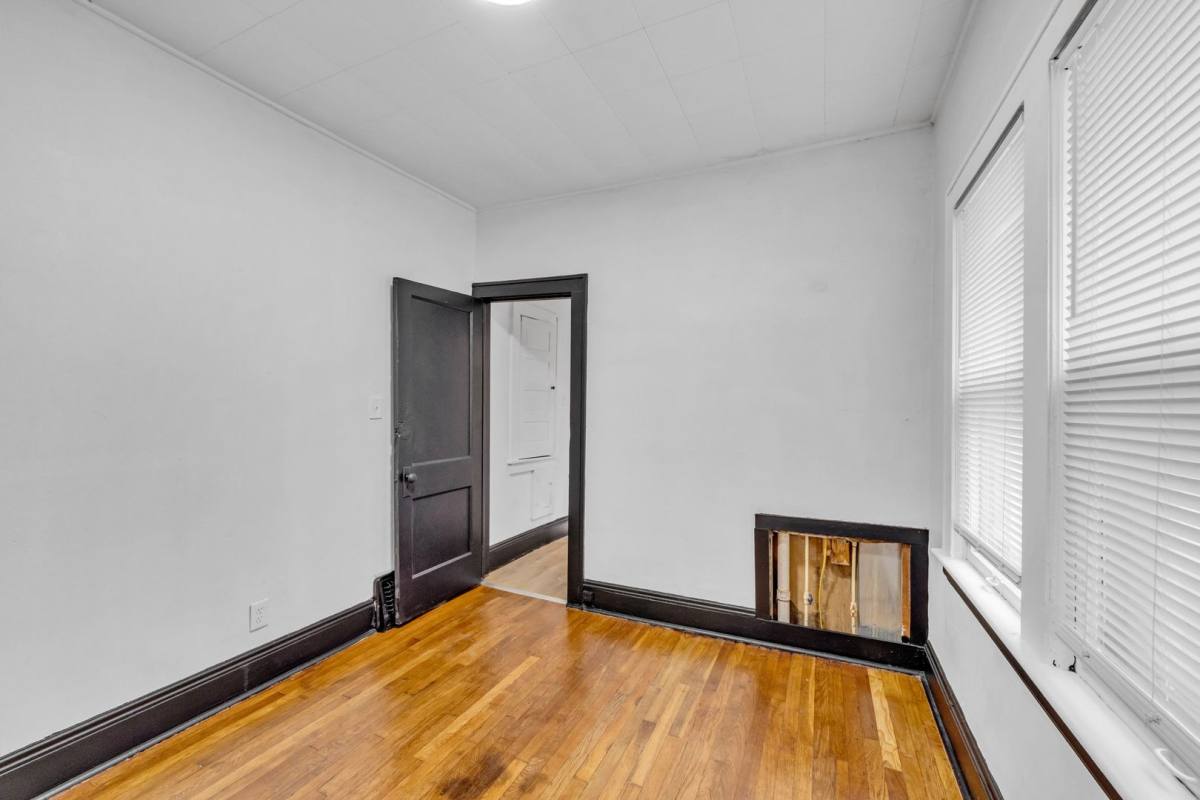 Apartment for rent at 3058 E 116th St, Cleveland, OH 44120
