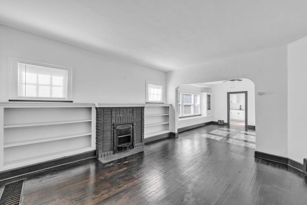 Apartment for rent at 3058 E 116th St, Cleveland, OH 44120