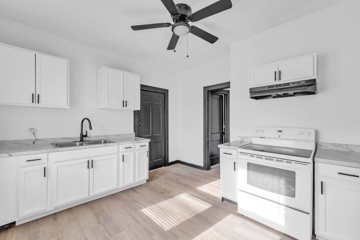 Apartment for rent at 3058 E 116th St, Cleveland, OH 44120