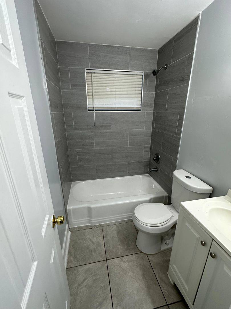 Apartment for rent at 2000 Palafox St, Jacksonville, FL 32209