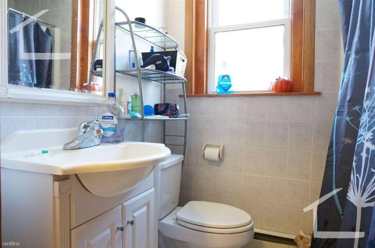 Apartment for rent at 160 Thorndike St #2, Brookline, MA 02446