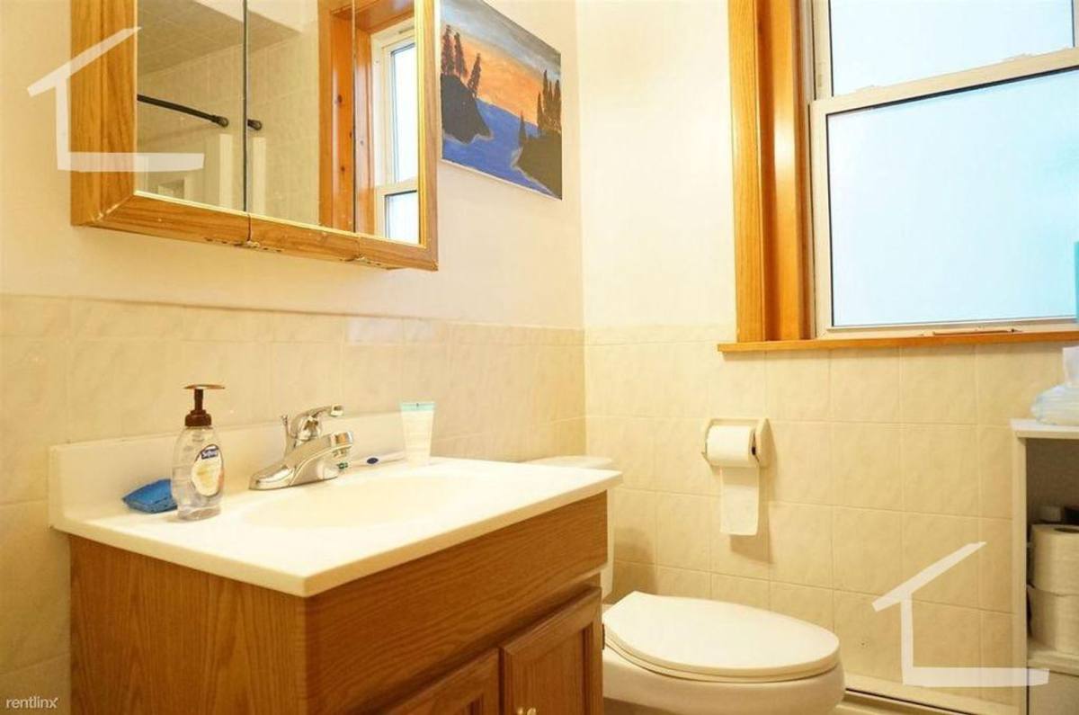 Apartment for rent at 160 Thorndike St #2, Brookline, MA 02446