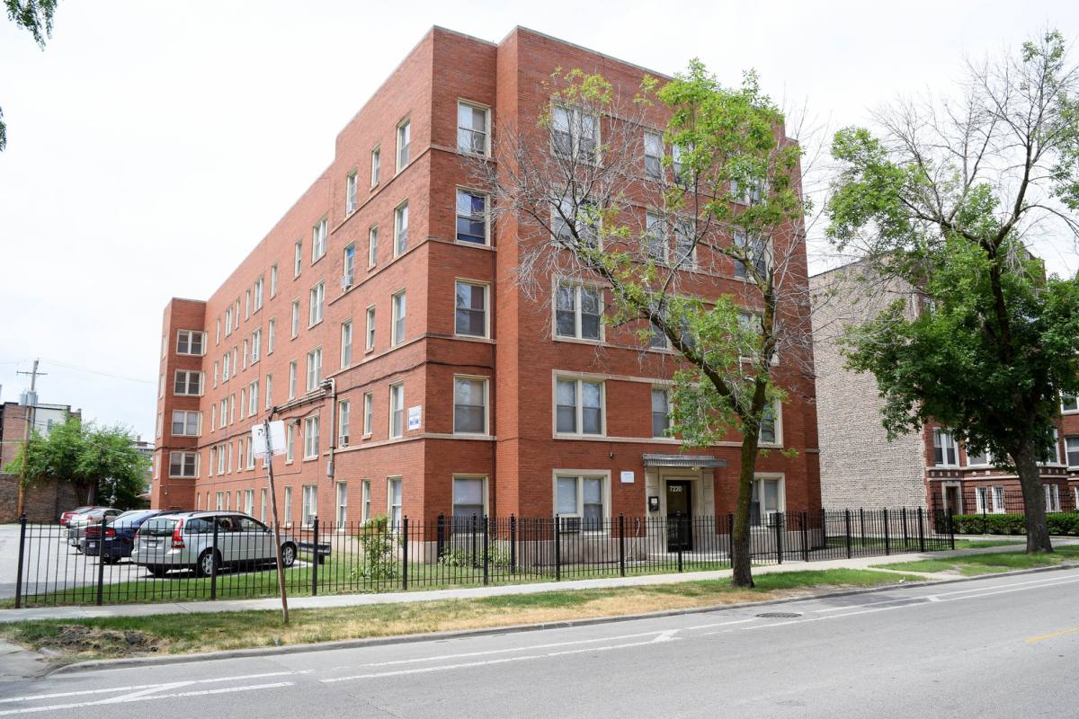 Apartment for rent at 7220 S Shore Dr, Chicago, IL 60649