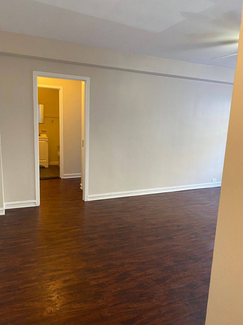 Apartment for rent at 7220 S Shore Dr, Chicago, IL 60649