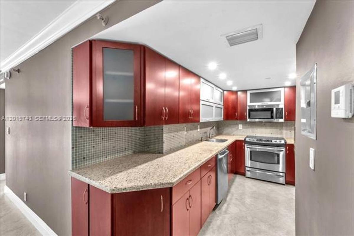Condo for rent at 2401 Collins Ave, Miami Beach, FL 33140
