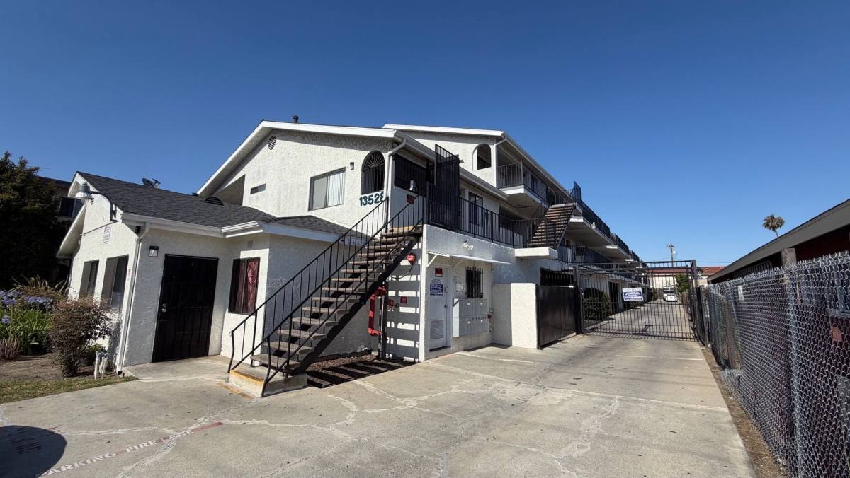 Apartment for rent at 13528 Lemoli Ave, Hawthorne, CA 90250