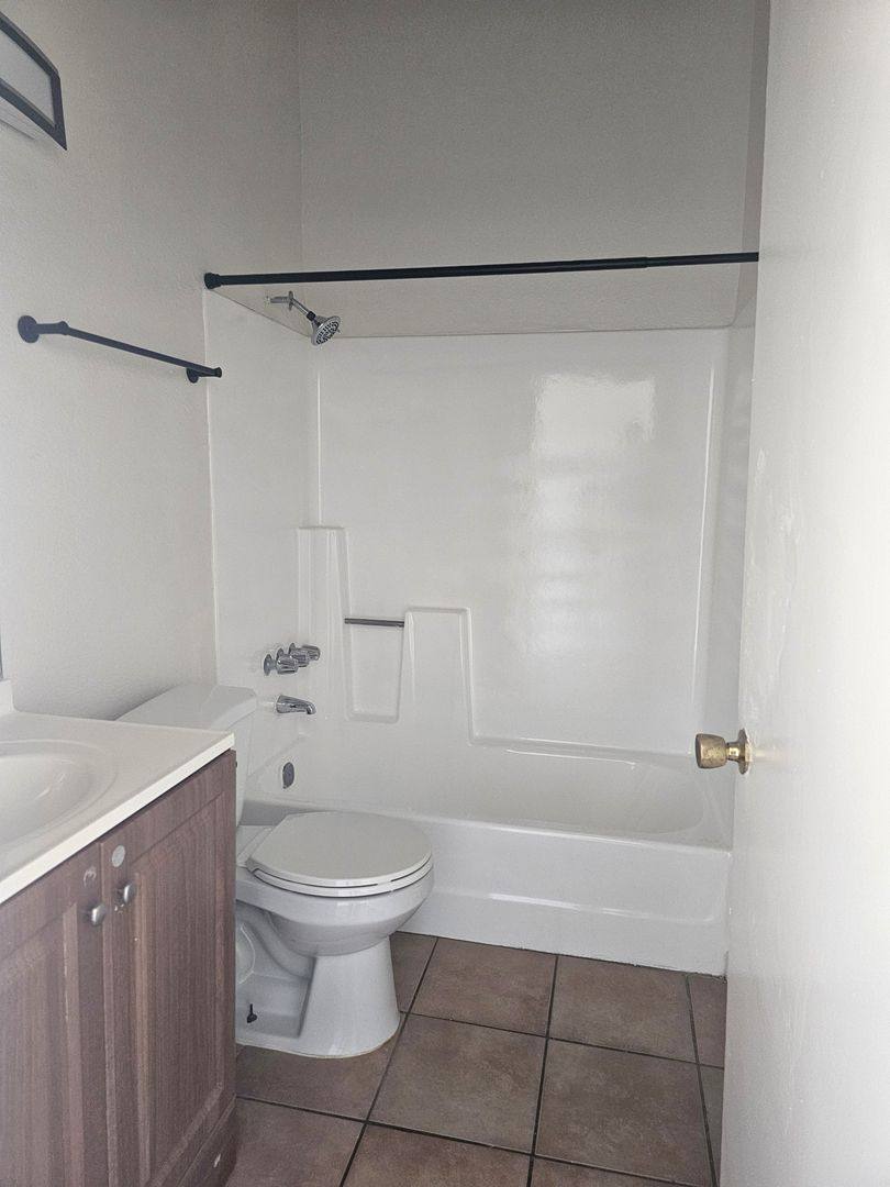 Apartment for rent at 13528 Lemoli Ave, Hawthorne, CA 90250