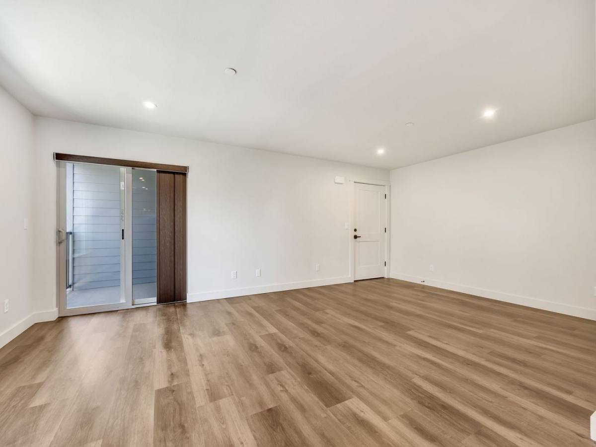 Apartment for rent at 1313, 1315, 1317 SE Jetty Ave, Warrenton, OR 97146
