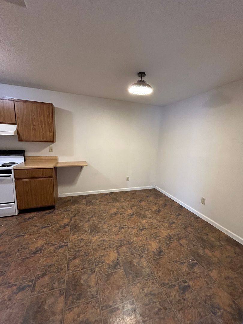 Apartment for rent at 280 Apple Tree Court, Columbia, MO 65203