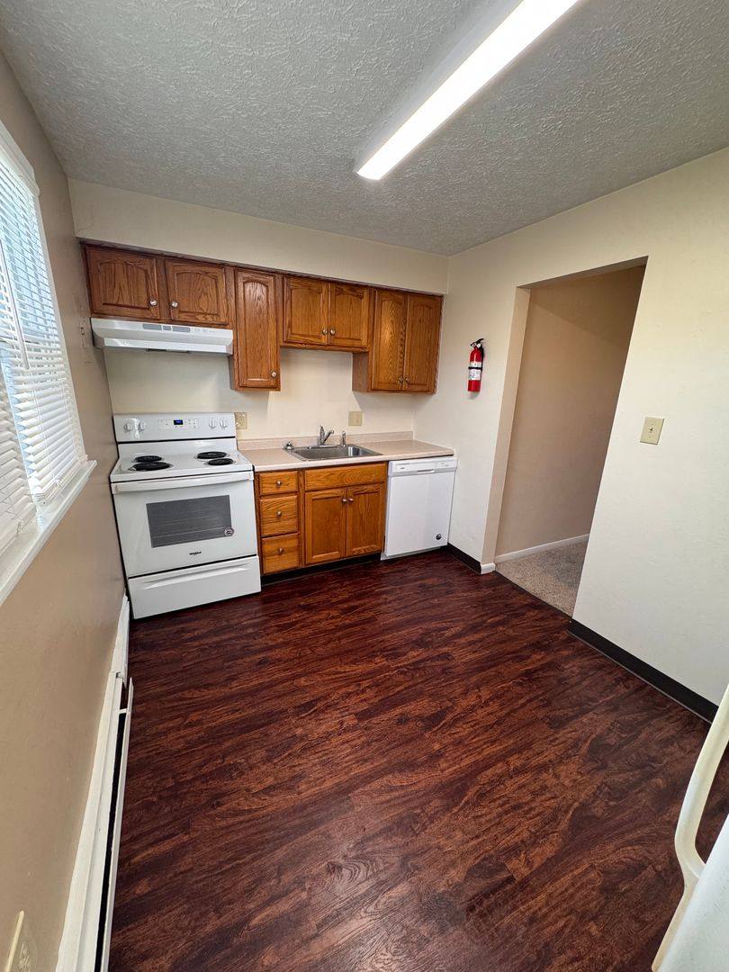 Apartment for rent at 711 N Highland Ave, Girard, OH 44420