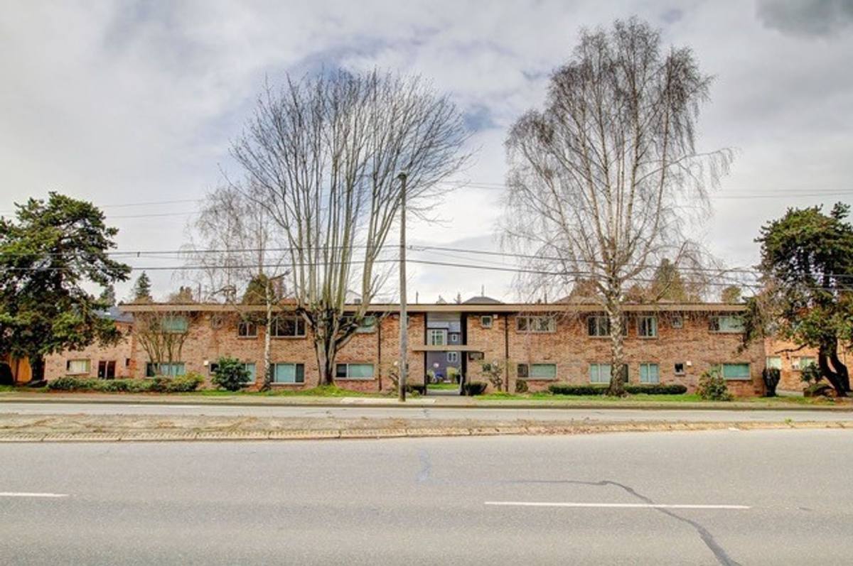 Apartment for rent at 3921 15th Ave S, Seattle, WA 98108