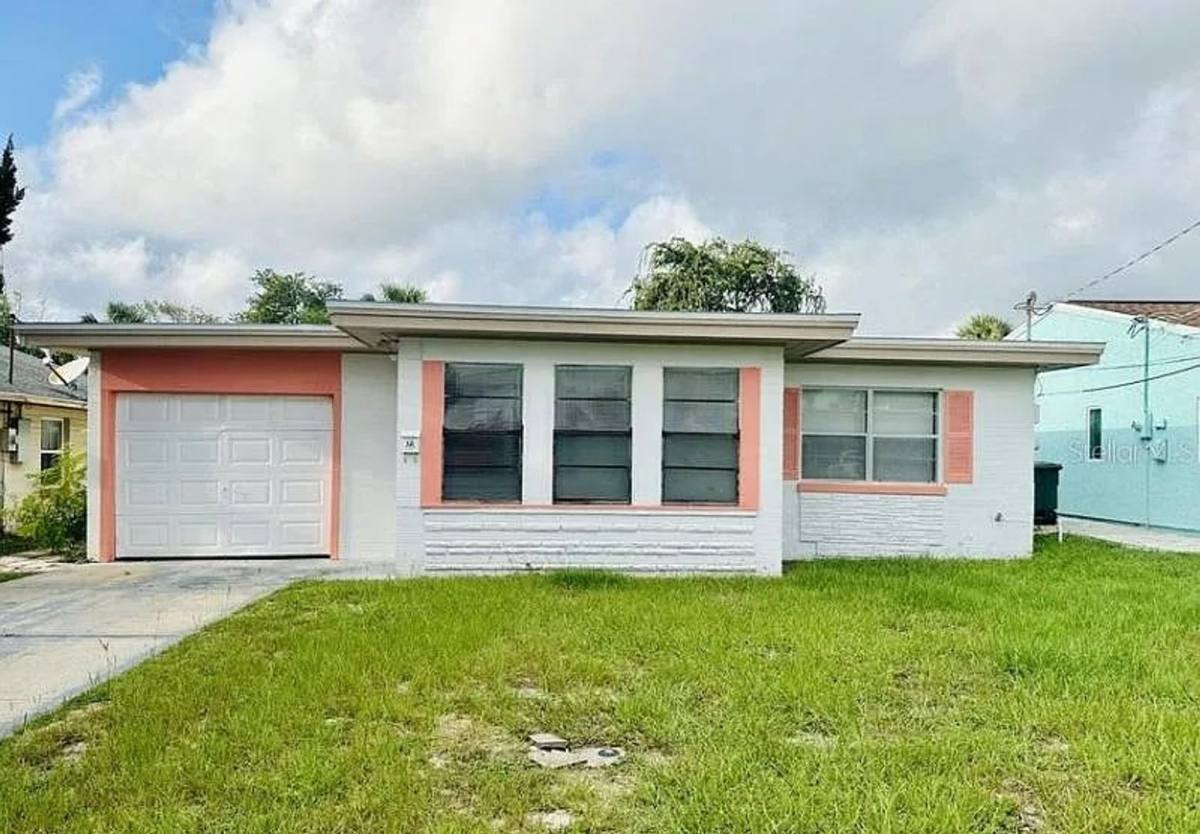 House for rent at 319 Golf Blvd, Daytona Beach, FL 32118
