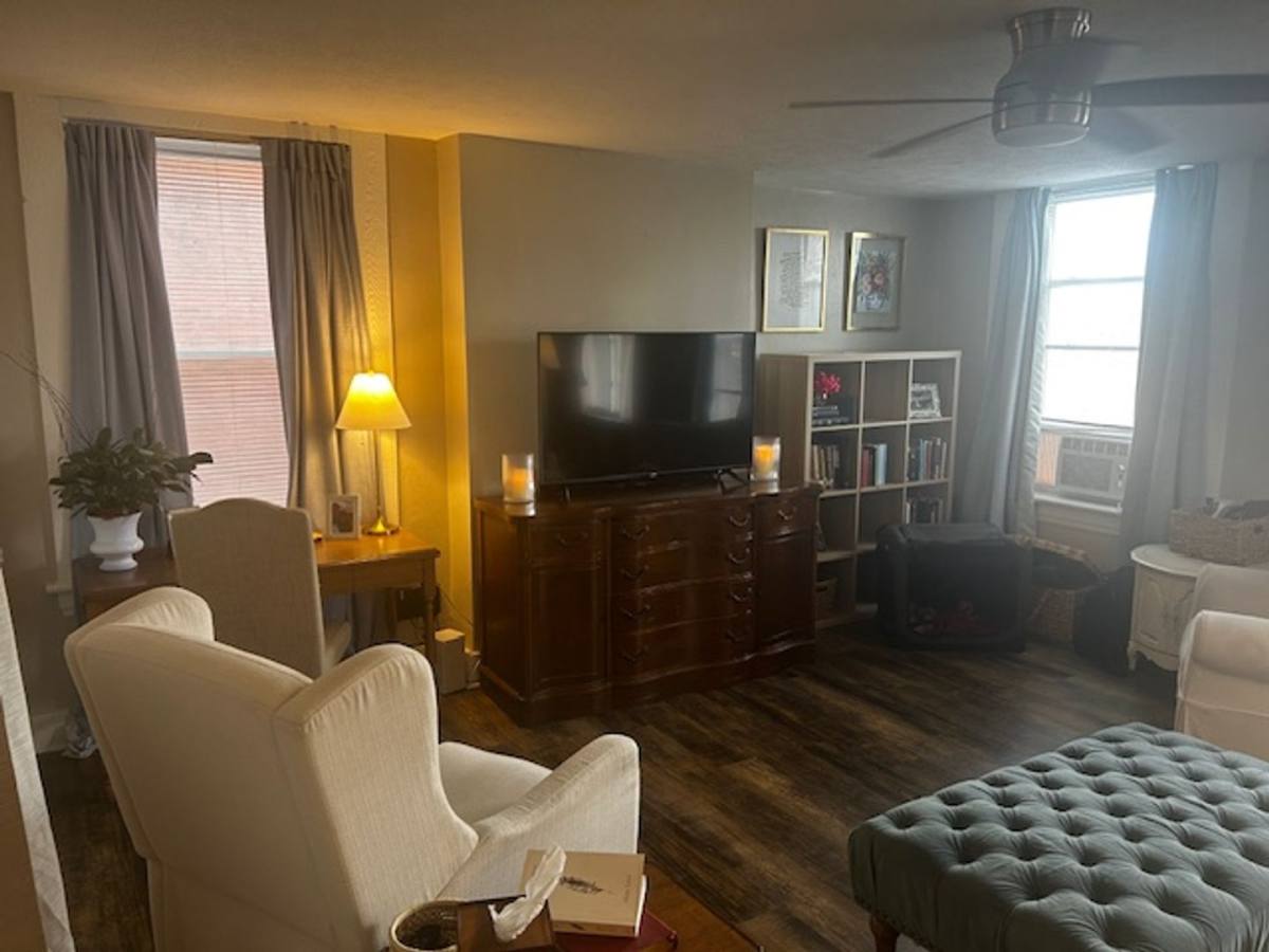 Apartment for rent at 236 S Negley Ave, Pittsburgh, PA 15206