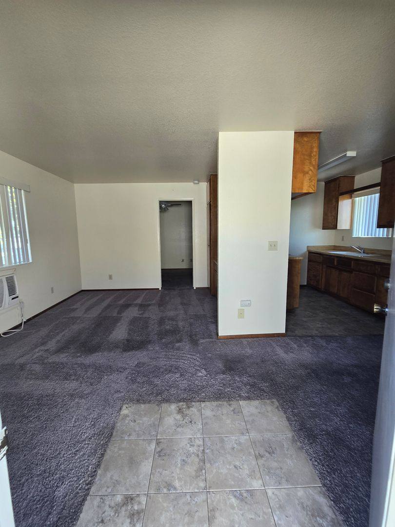 Apartment for rent at 811 E Menlo Ave, Hemet, CA 92543