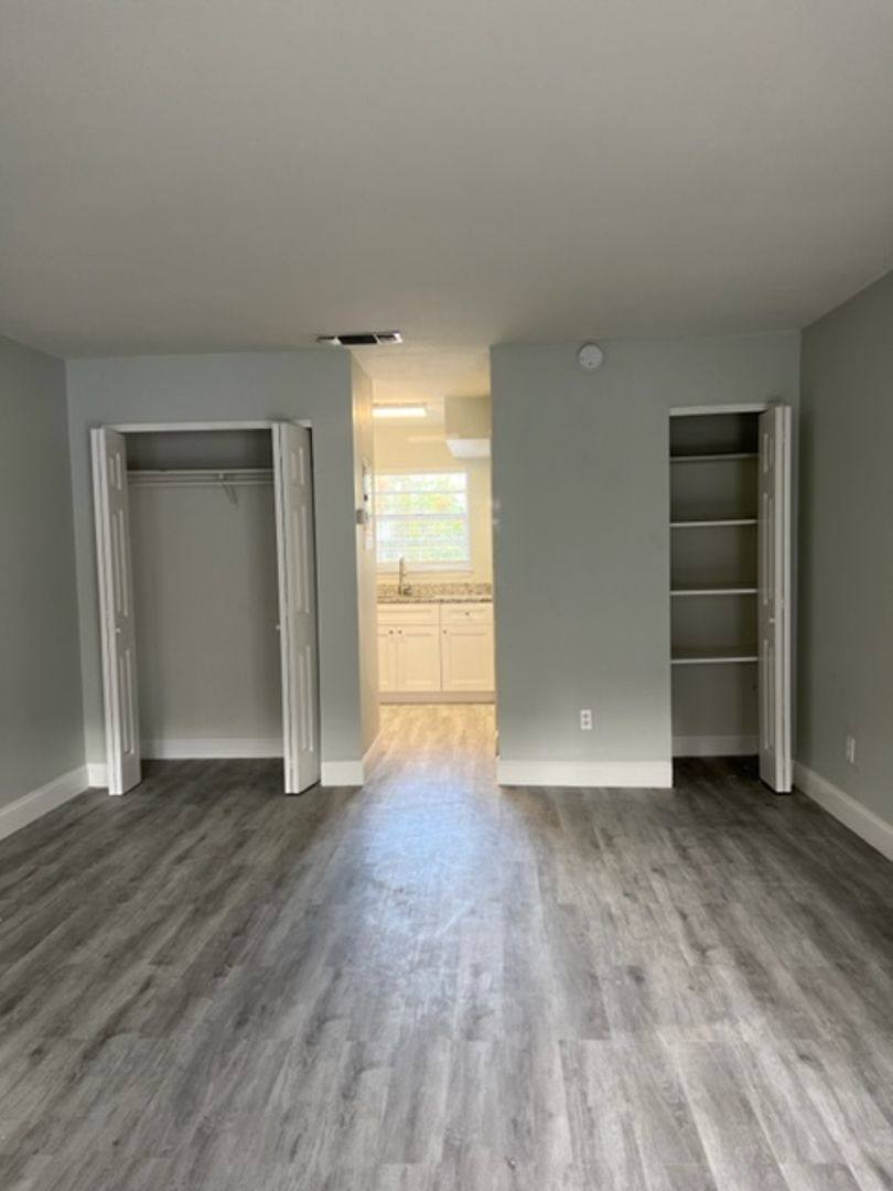 Apartment for rent at 125 S Salisbury Ave, Deland, FL 32720