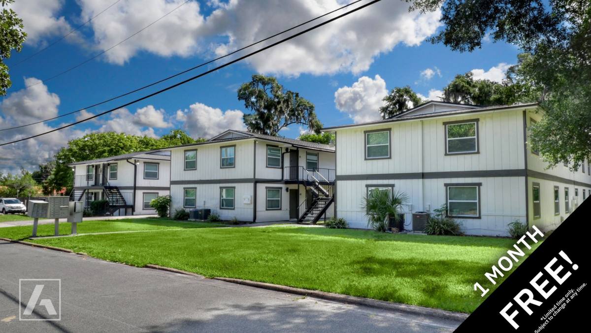 Apartment for rent at 125 S Salisbury Ave, Deland, FL 32720