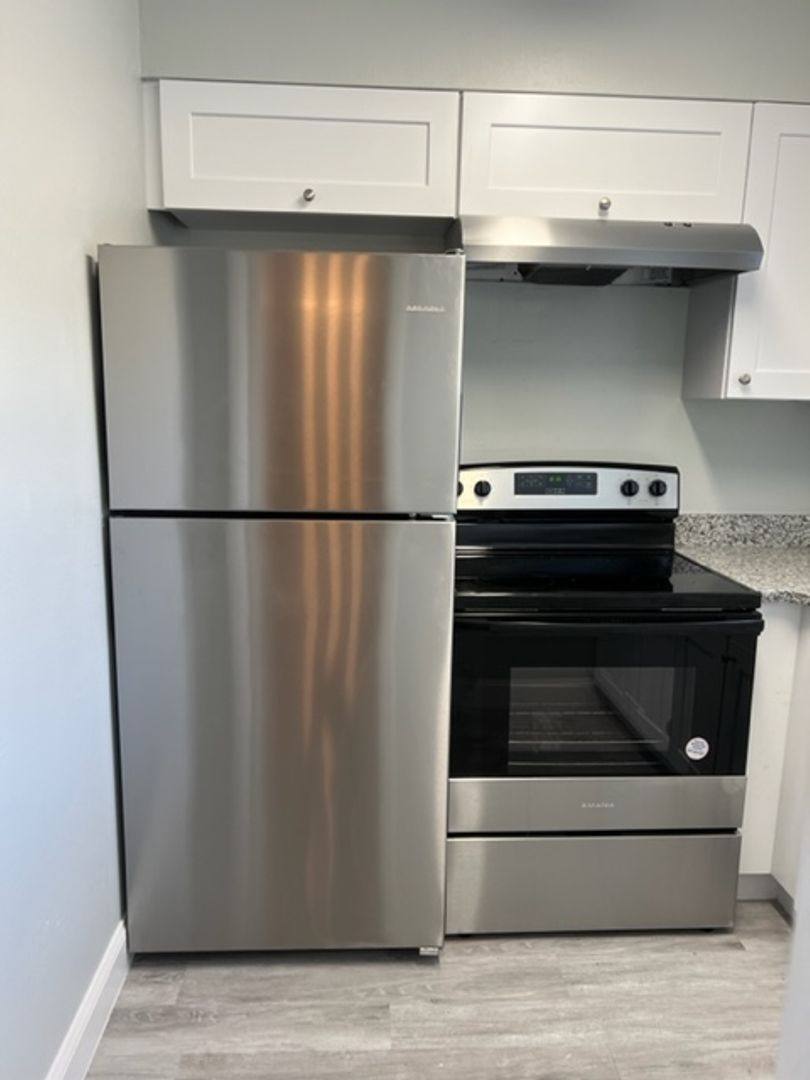 Apartment for rent at 125 S Salisbury Ave, Deland, FL 32720