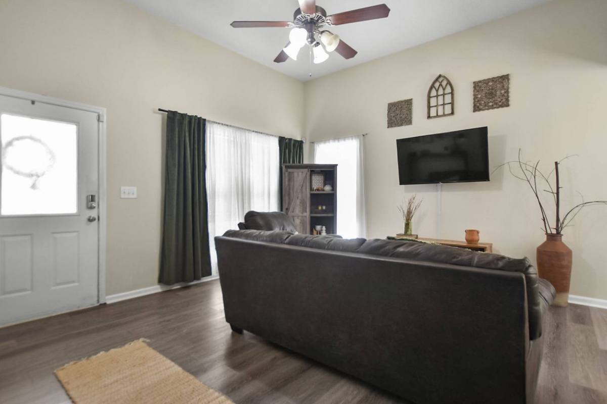 House for rent at 529 Oakmont Dr, Clarksville, TN 37042