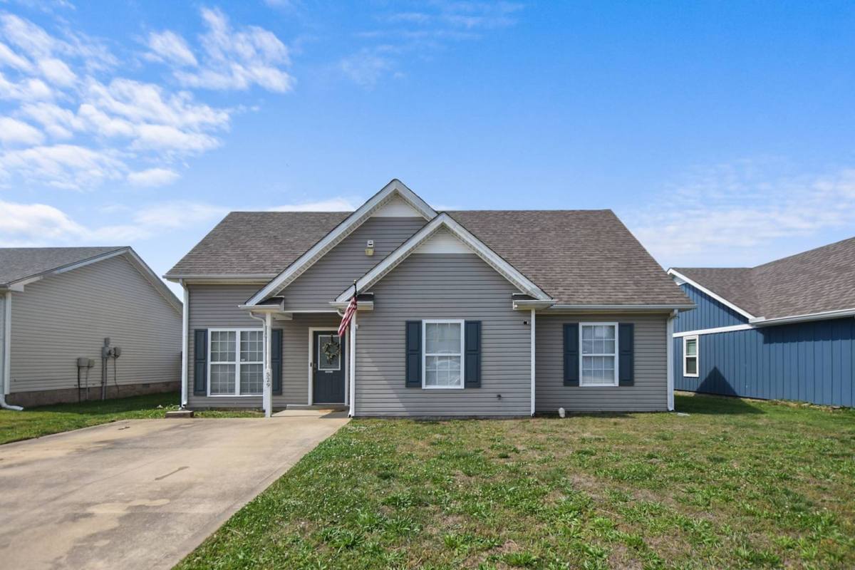 House for rent at 529 Oakmont Dr, Clarksville, TN 37042