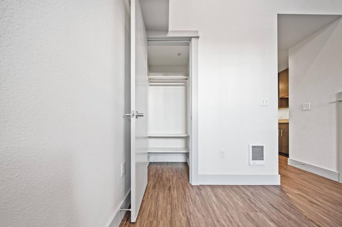 Apartment for rent at 1616 NW Everett, Portland, OR 97209