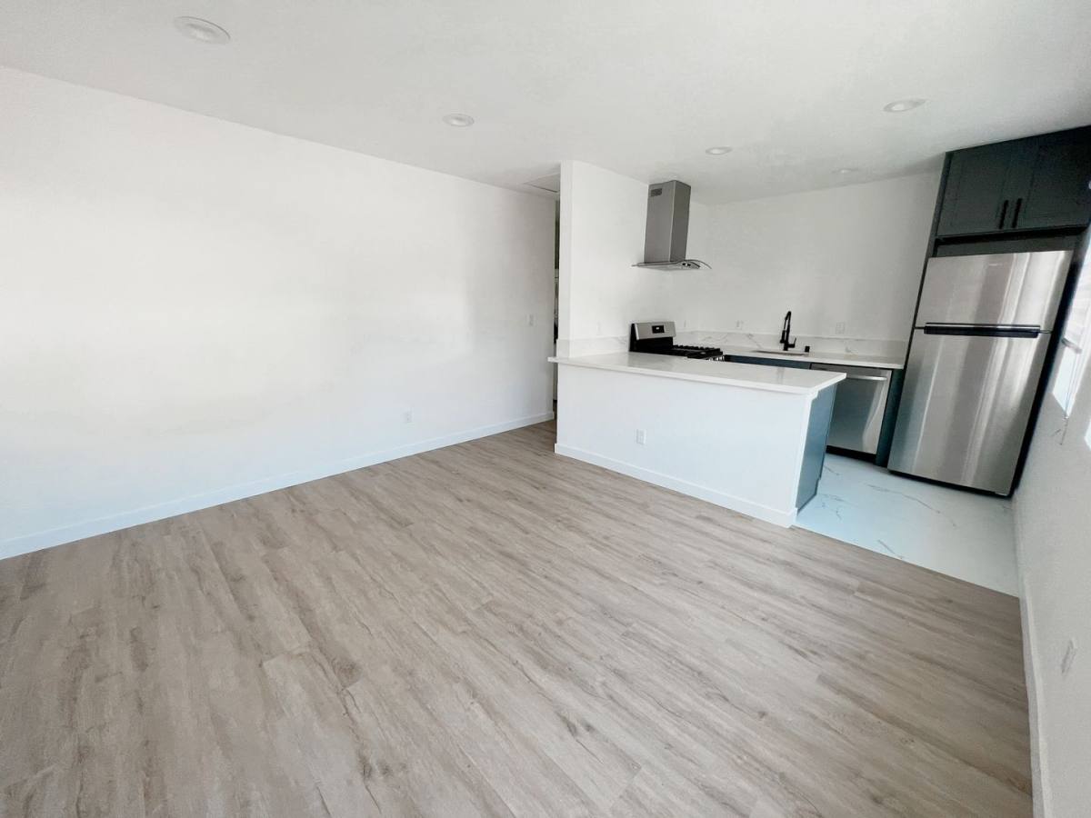 Apartment for rent at 1704-1732 N Sierra Bonita Ave, Pasadena, CA 91104