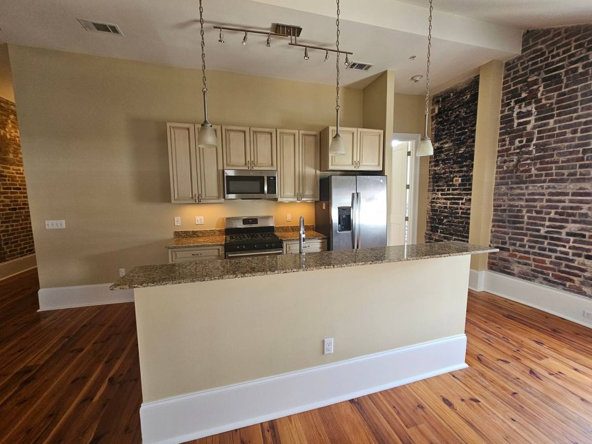 Apartment for rent at 802 St Charles, New Orleans, LA 70130