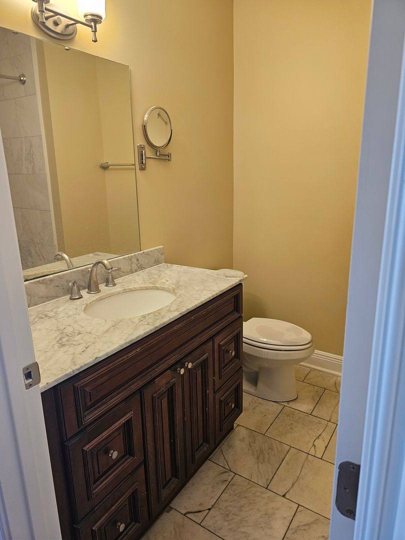 Apartment for rent at 802 St Charles, New Orleans, LA 70130