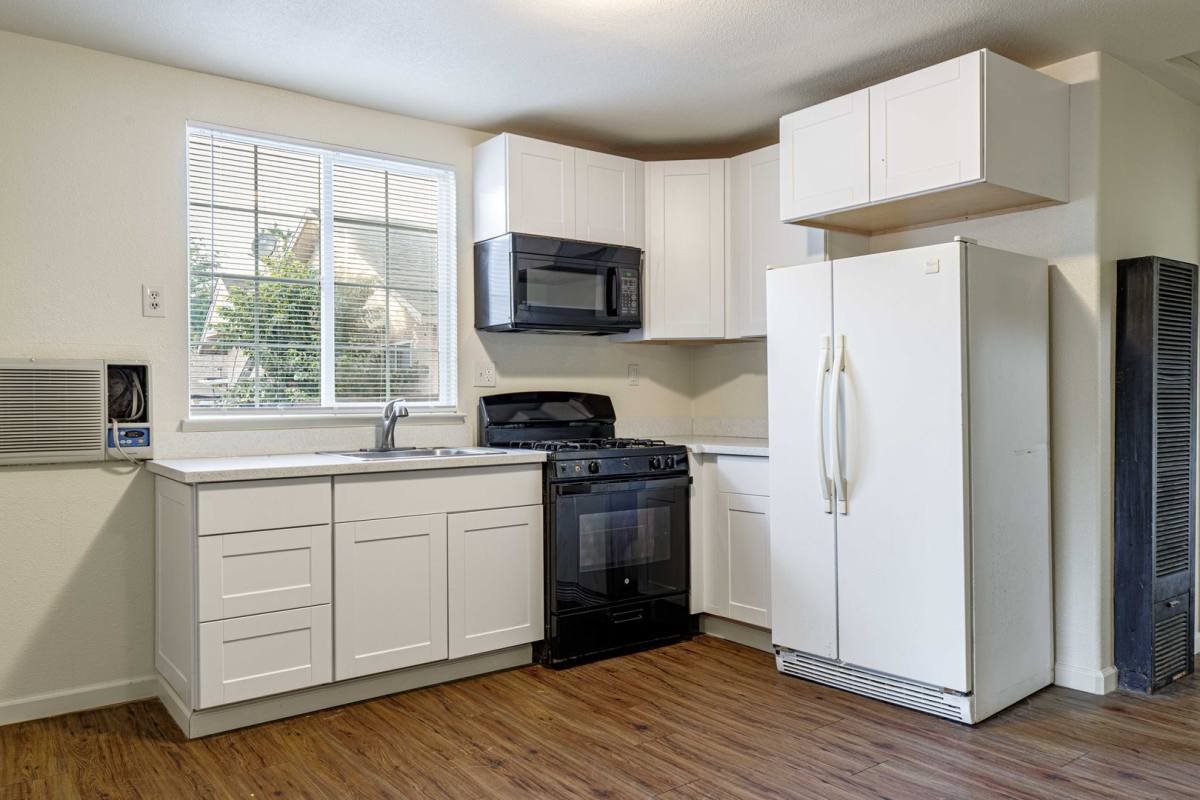 Apartment for rent at 536 W 10th St, Merced, CA 95341