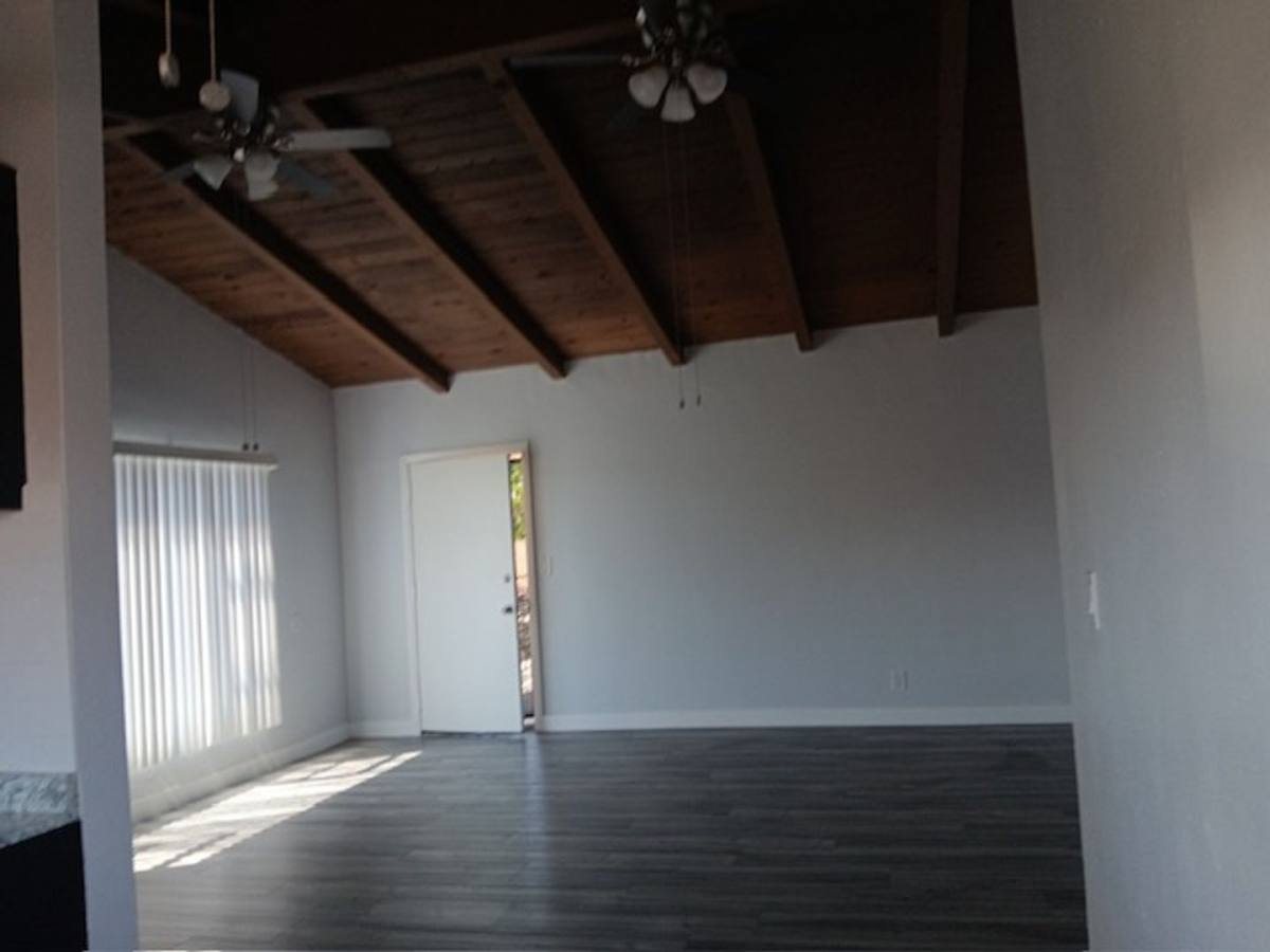 Apartment for rent at 6346 Middleton Ave, Huntington Park, CA 90255